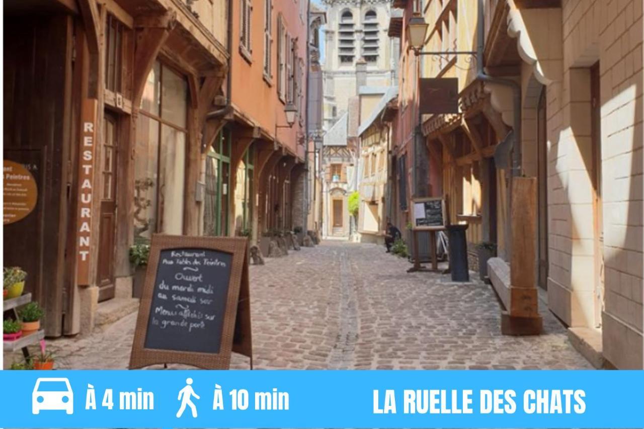 Joli Studio Meuble Tout Equipe Hyper Centre Wifi Apartamento Troyes Exterior foto